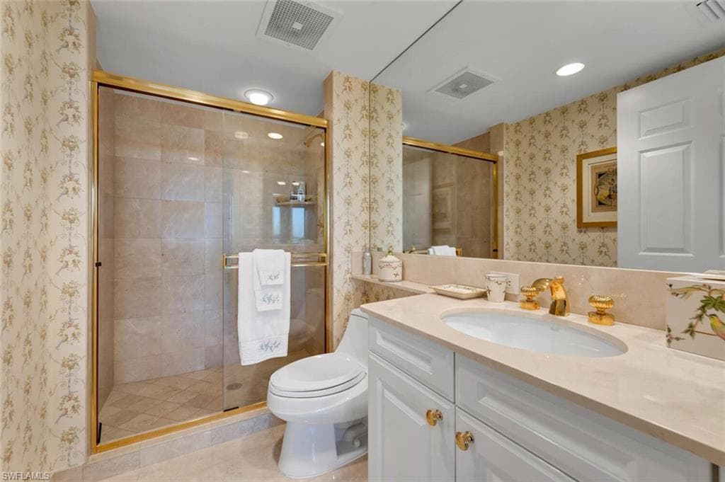 4021 Gulf Shore Blvd N 2105, Naples, FL 34103-17