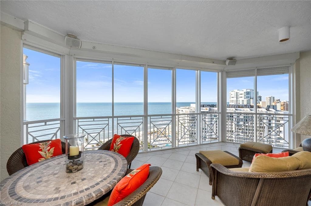 4021 Gulf Shore Blvd N 2105, Naples, FL 34103-21