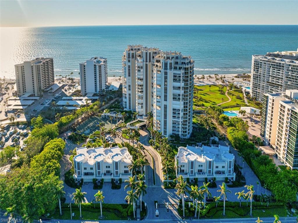 4021 Gulf Shore Blvd N 2105, Naples, FL 34103-2