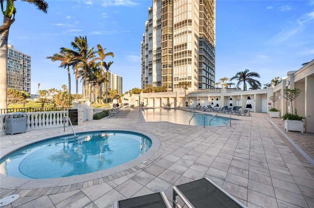 4021 Gulf Shore Blvd N 2105, Naples, FL 34103-29
