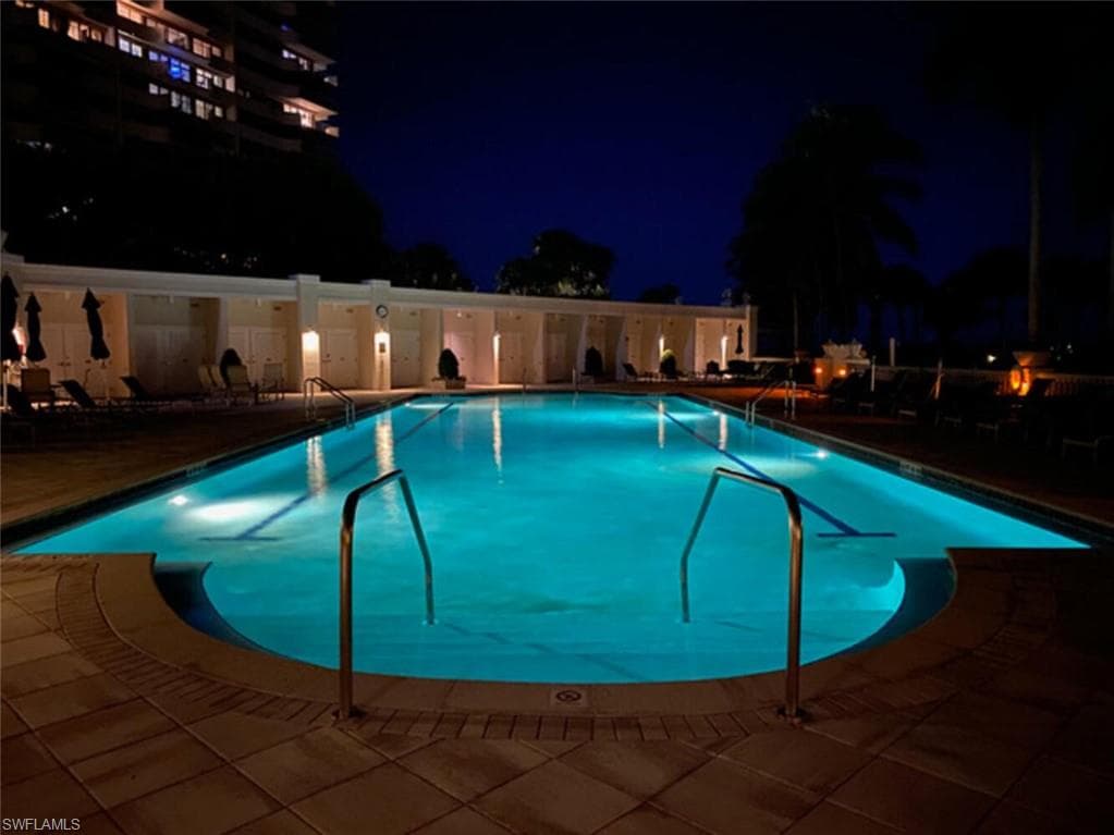 4021 Gulf Shore Blvd N 2105, Naples, FL 34103-34