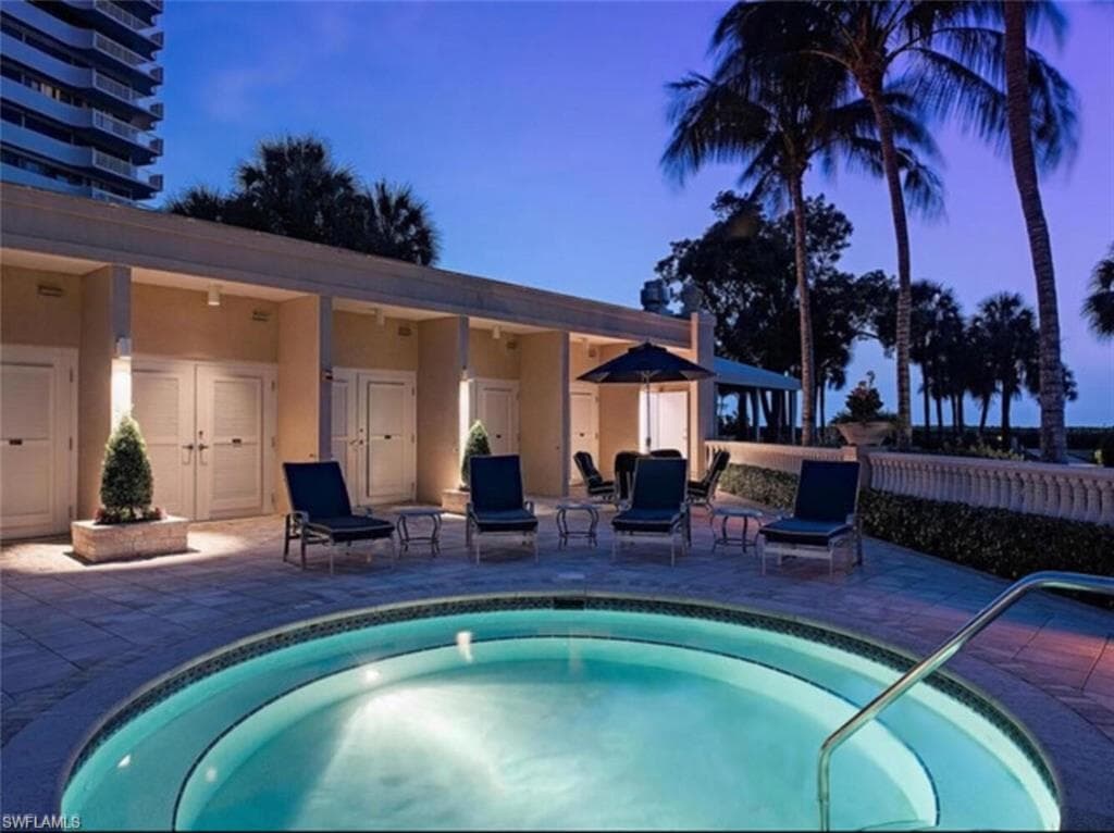 4021 Gulf Shore Blvd N 2105, Naples, FL 34103-35