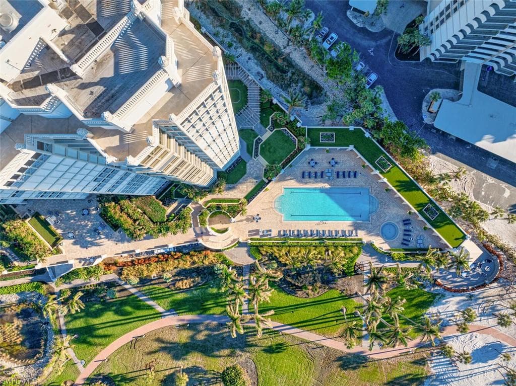 4021 Gulf Shore Blvd N 2105, Naples, FL 34103-3