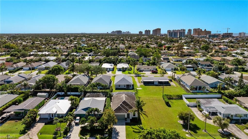 556 103rd Ave N, Naples, FL 34108-28