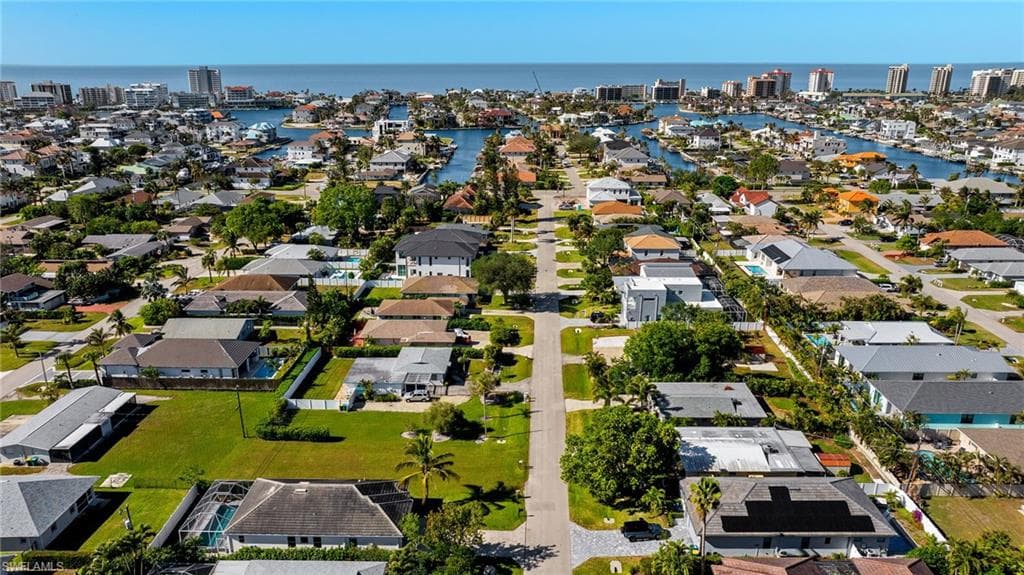 556 103rd Ave N, Naples, FL 34108-35