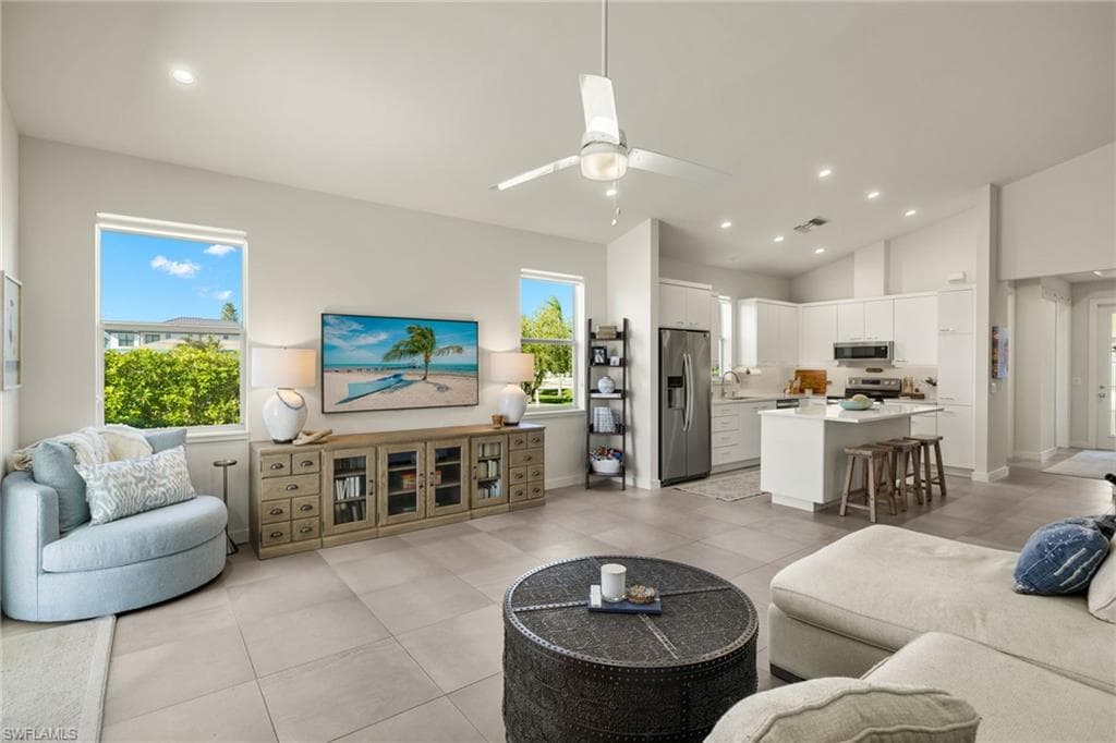 556 103rd Ave N, Naples, FL 34108-6