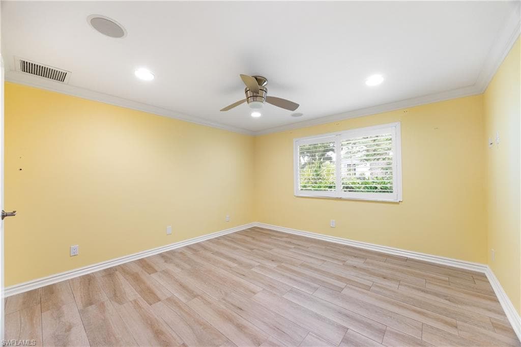 1135 7th St S, Naples, FL 34102-13