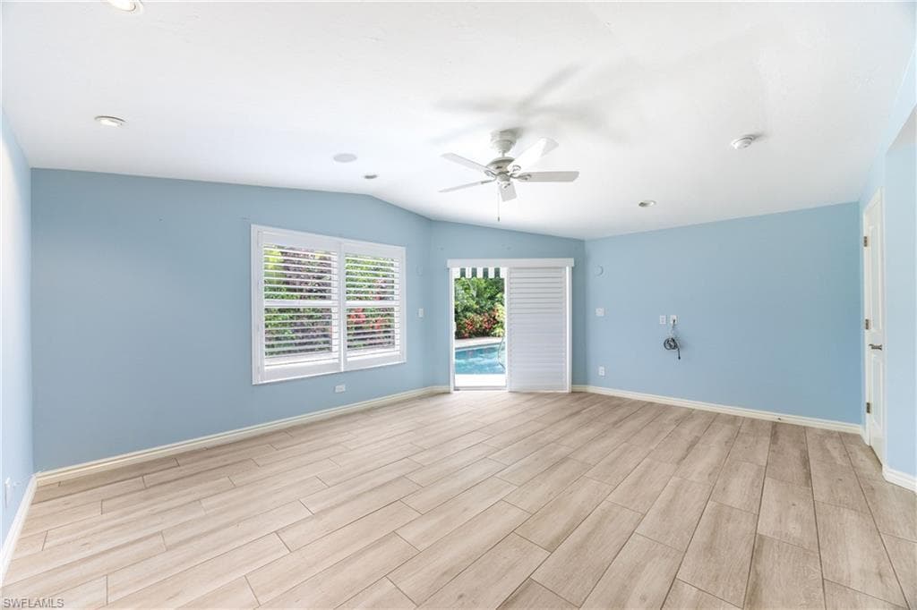 1135 7th St S, Naples, FL 34102-21
