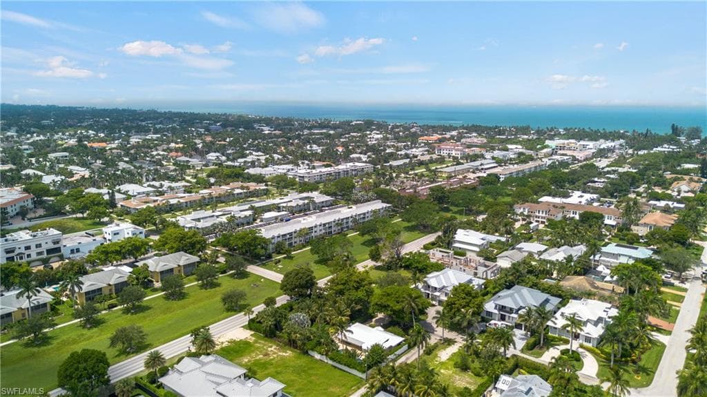 1135 7th St S, Naples, FL 34102-41