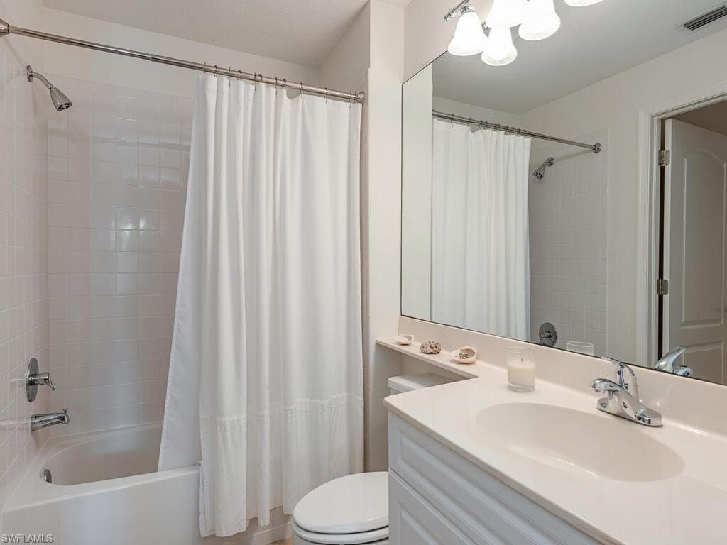 7725 Pebble Creek Cir 8-204, Naples, FL 34108-10