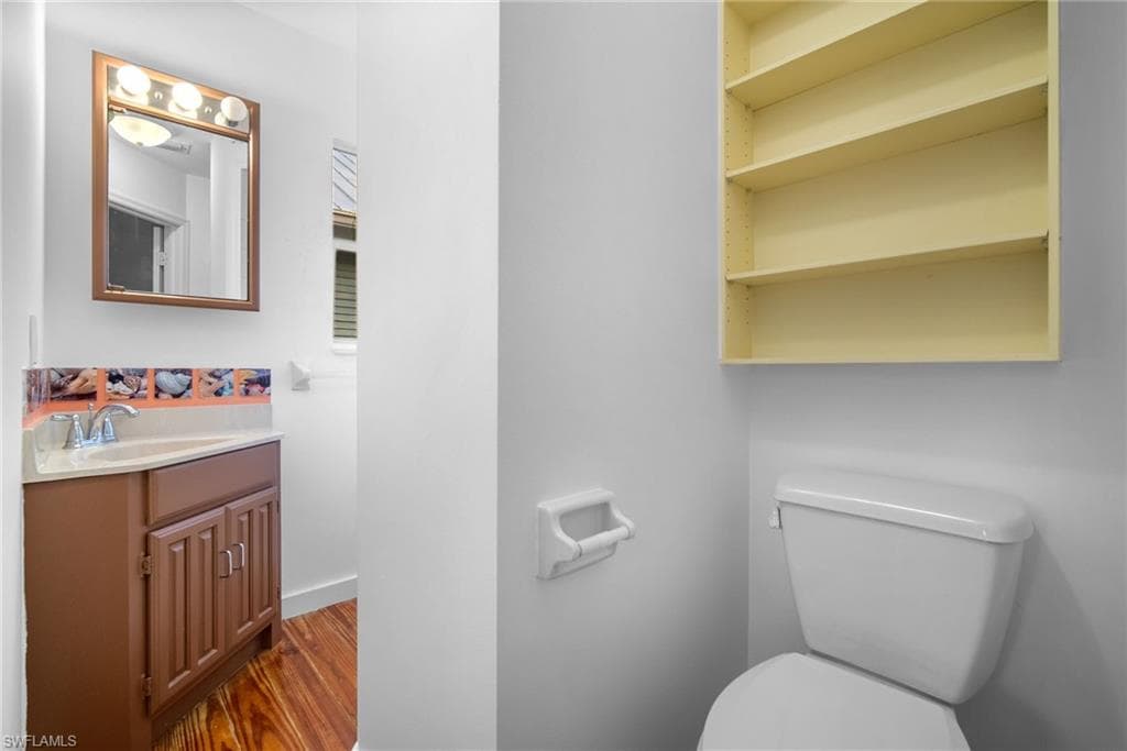 1375 Sandpiper St, Naples, FL 34102-17