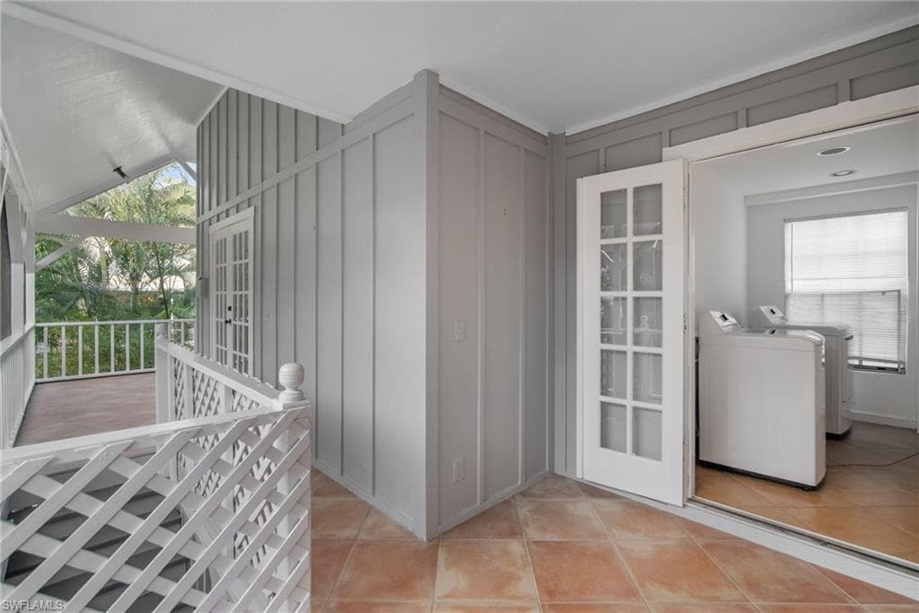 1375 Sandpiper St, Naples, FL 34102-18