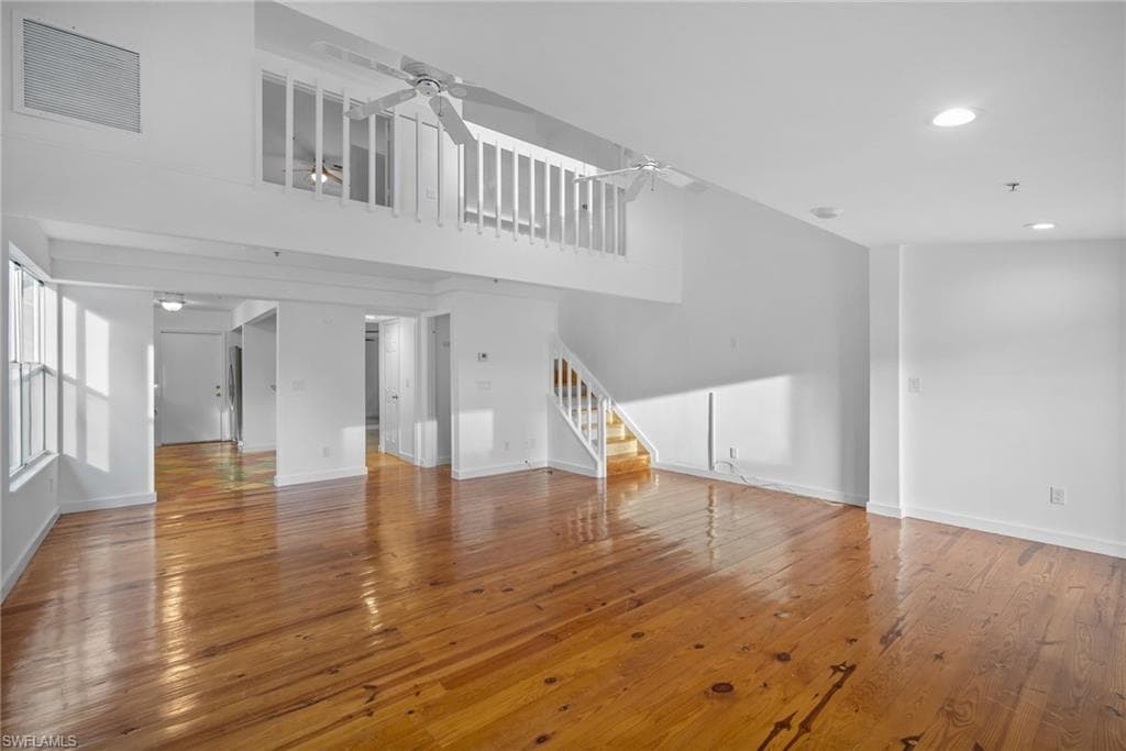 1375 Sandpiper St, Naples, FL 34102-8