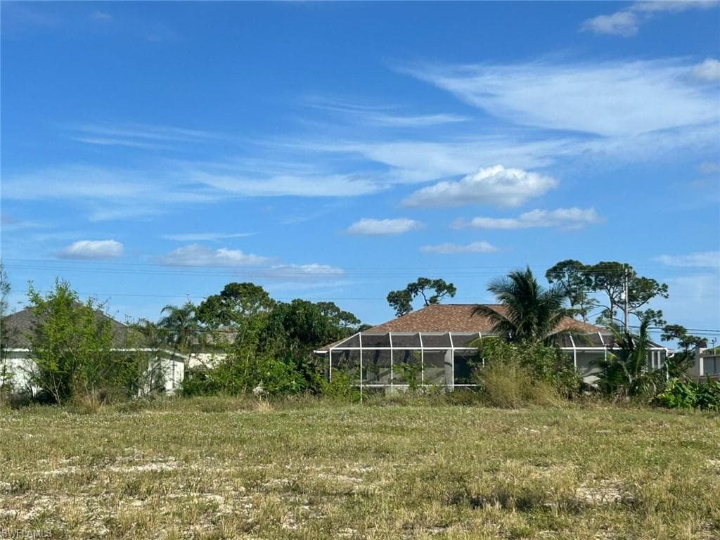 2007 15th Pl, Cape Coral, FL 33991-4