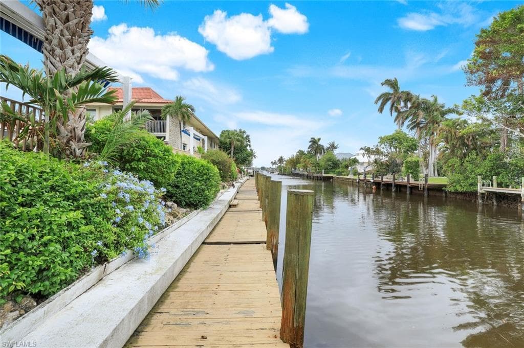 1200 Cherrystone Ct B209, Naples, FL 34102-3