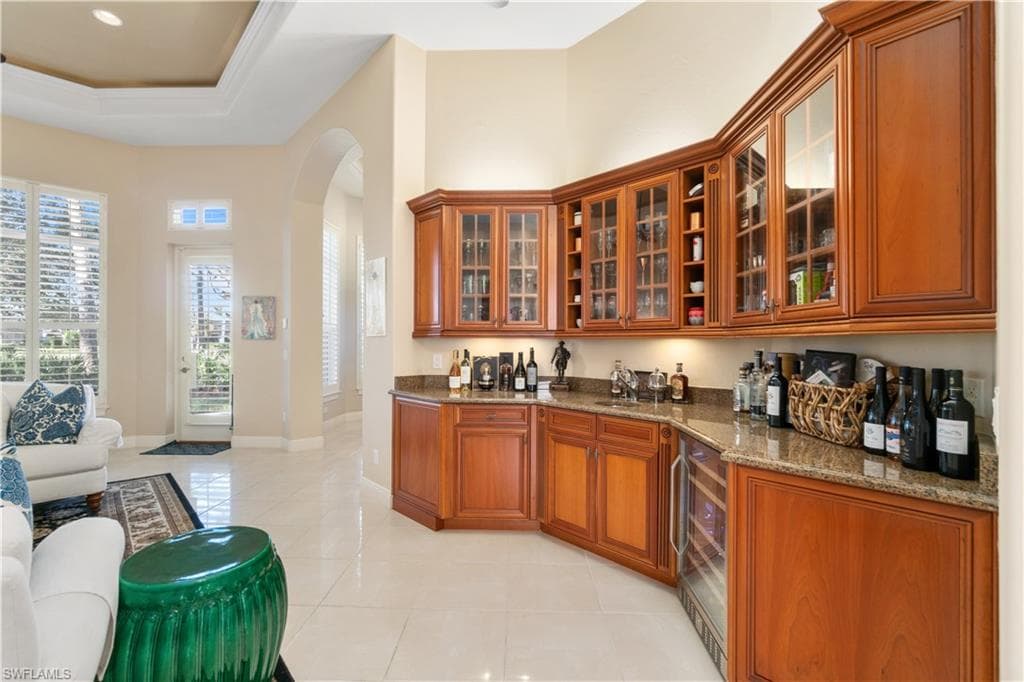245 Charleston Ct, Naples, FL 34110-4