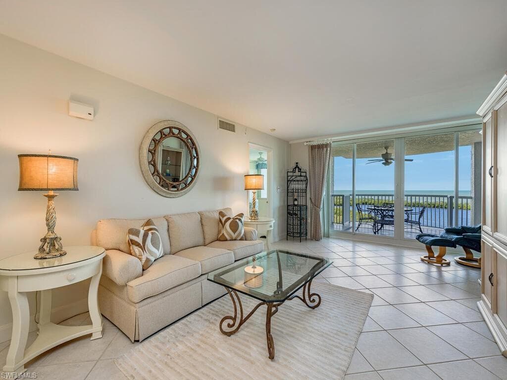 6849 Grenadier Blvd 1203, Naples, FL 34108-6