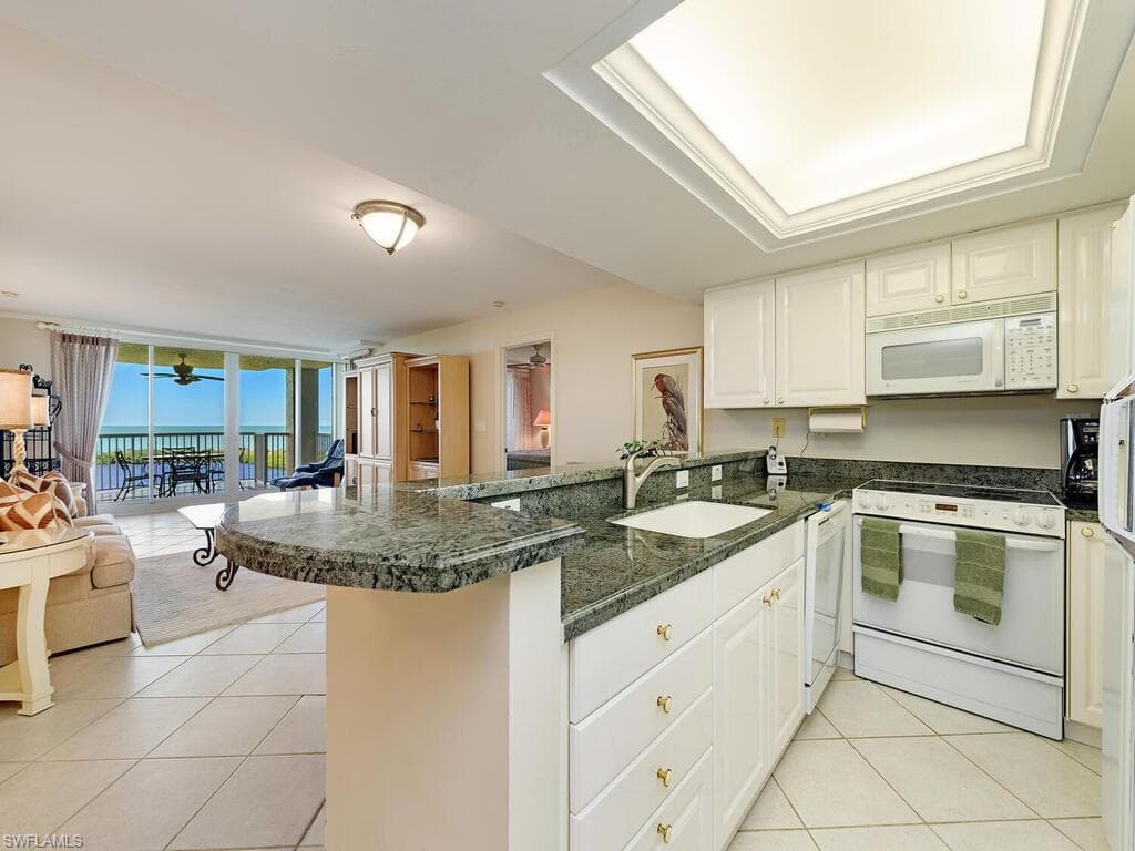 6849 Grenadier Blvd 1203, Naples, FL 34108-8