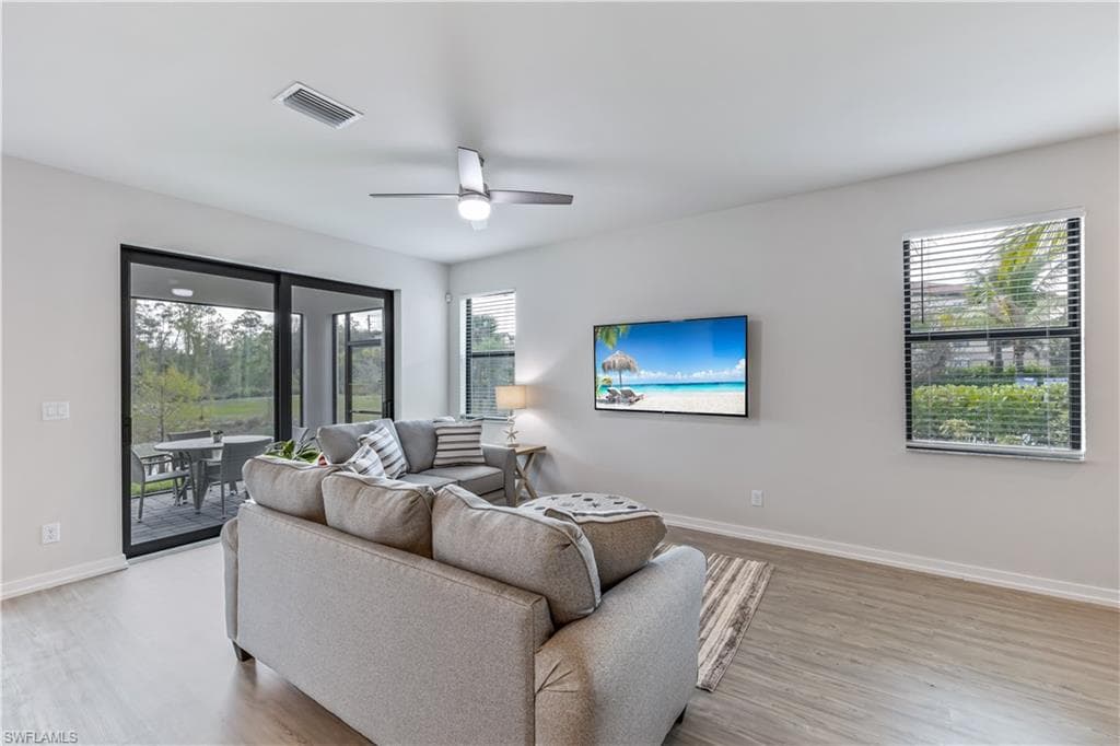 13078 Pembroke Dr 13078, Naples, FL 34105-9