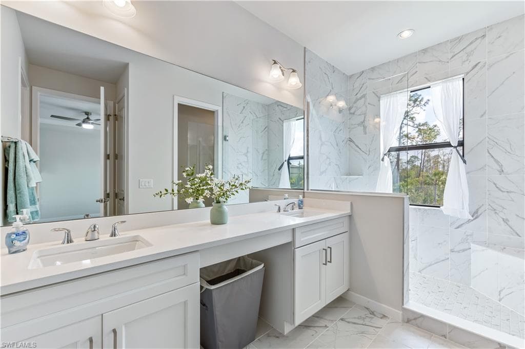 13078 Pembroke Dr 13078, Naples, FL 34105-16