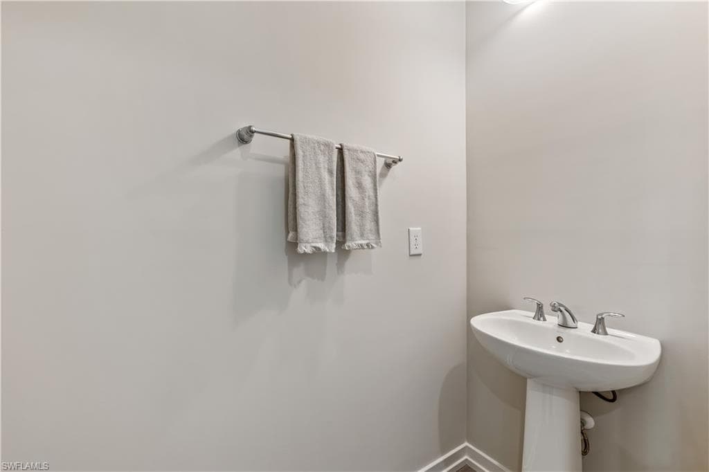 13078 Pembroke Dr 13078, Naples, FL 34105-18
