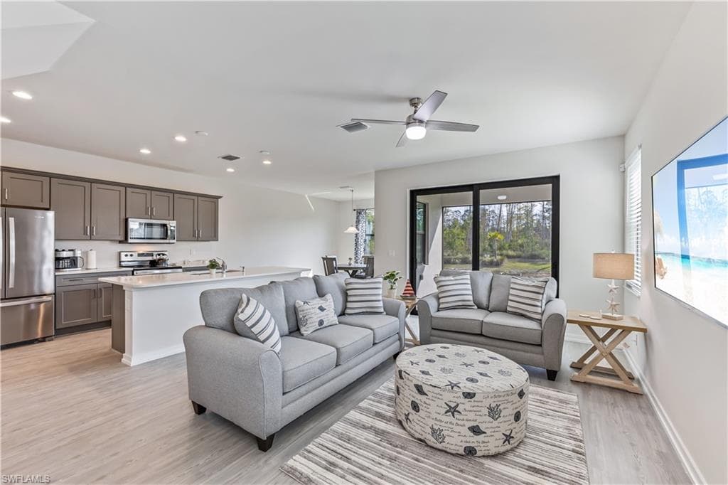 13078 Pembroke Dr 13078, Naples, FL 34105-1
