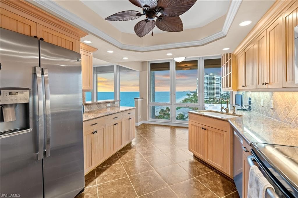 4051 Gulf Shore Blvd N 902, Naples, FL 34103-16