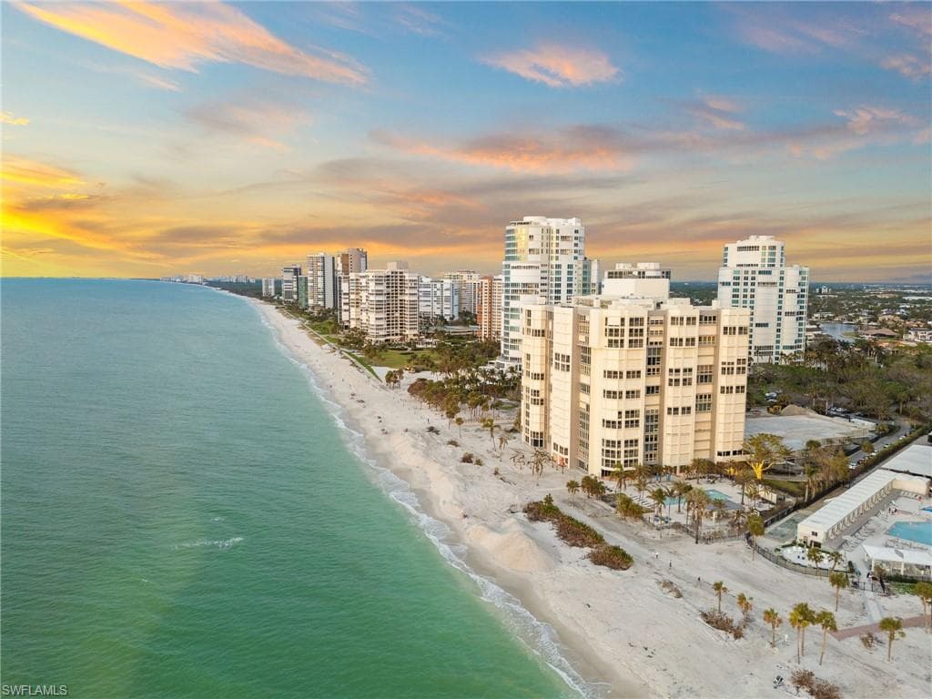 4051 Gulf Shore Blvd N 902, Naples, FL 34103-7