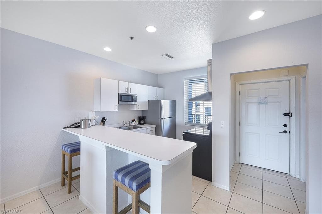 140 Palm St 411, Marco Island, FL 34145-11