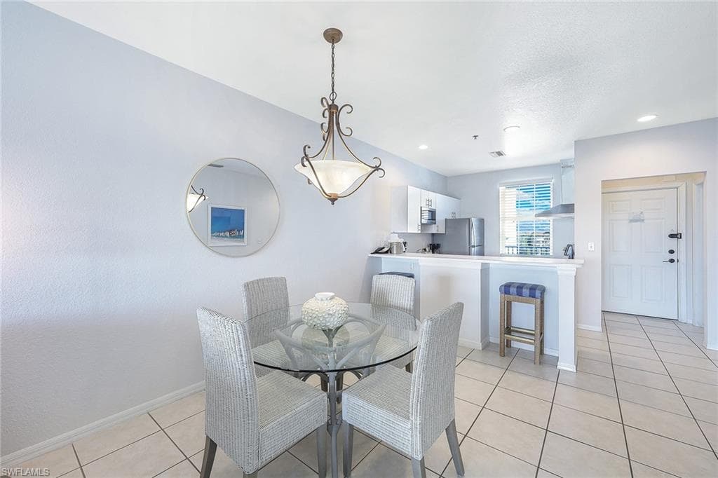 140 Palm St 411, Marco Island, FL 34145-15