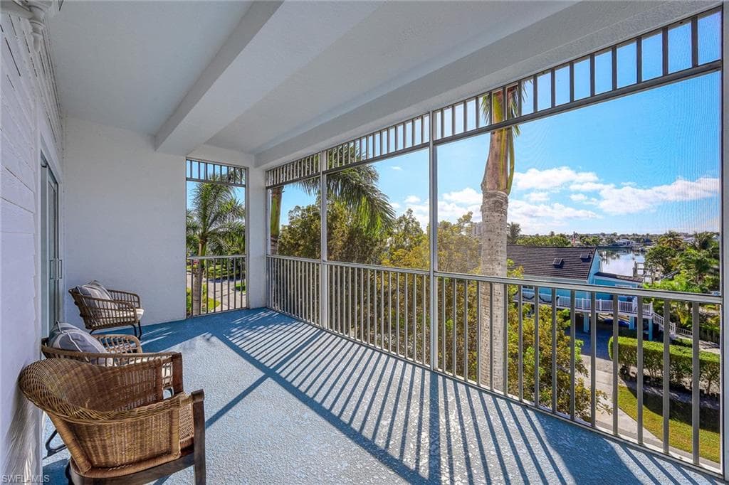 140 Palm St 411, Marco Island, FL 34145-24