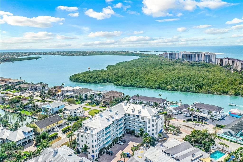 140 Palm St 411, Marco Island, FL 34145-27