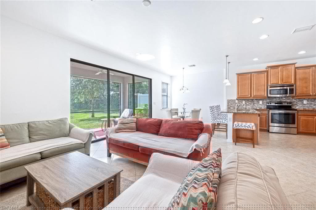 15112 Summit Place Cir 214, Naples, FL 34119-13