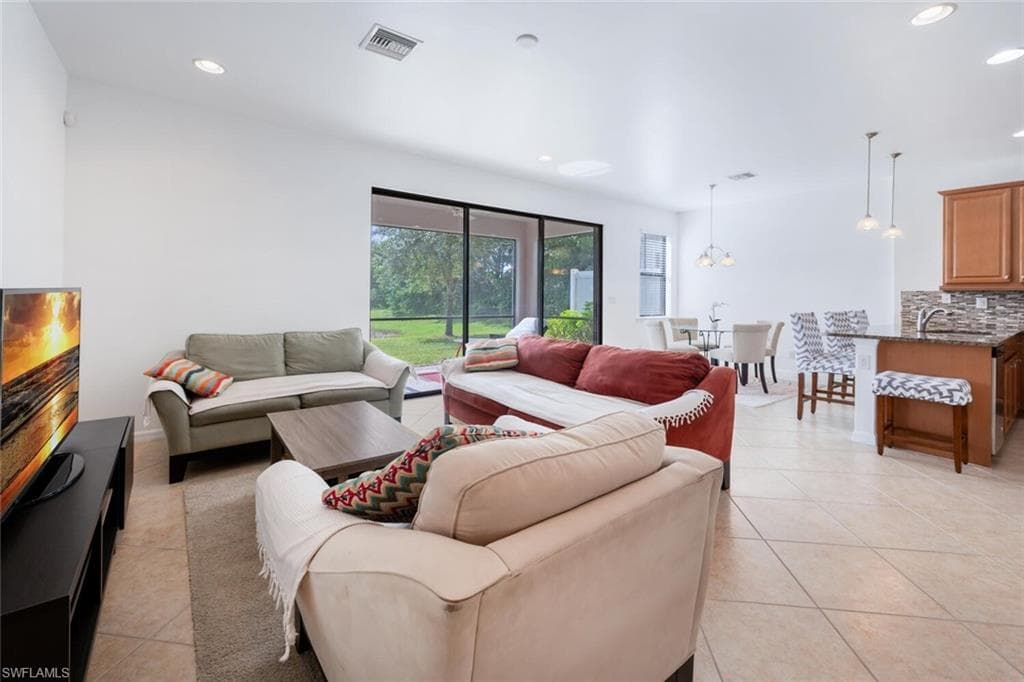 15112 Summit Place Cir 214, Naples, FL 34119-14