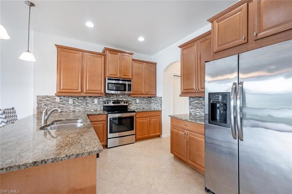 15112 Summit Place Cir 214, Naples, FL 34119-21