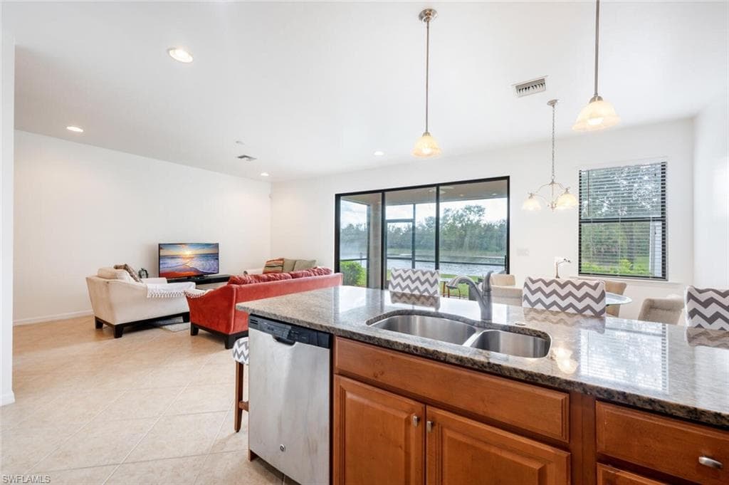 15112 Summit Place Cir 214, Naples, FL 34119-24