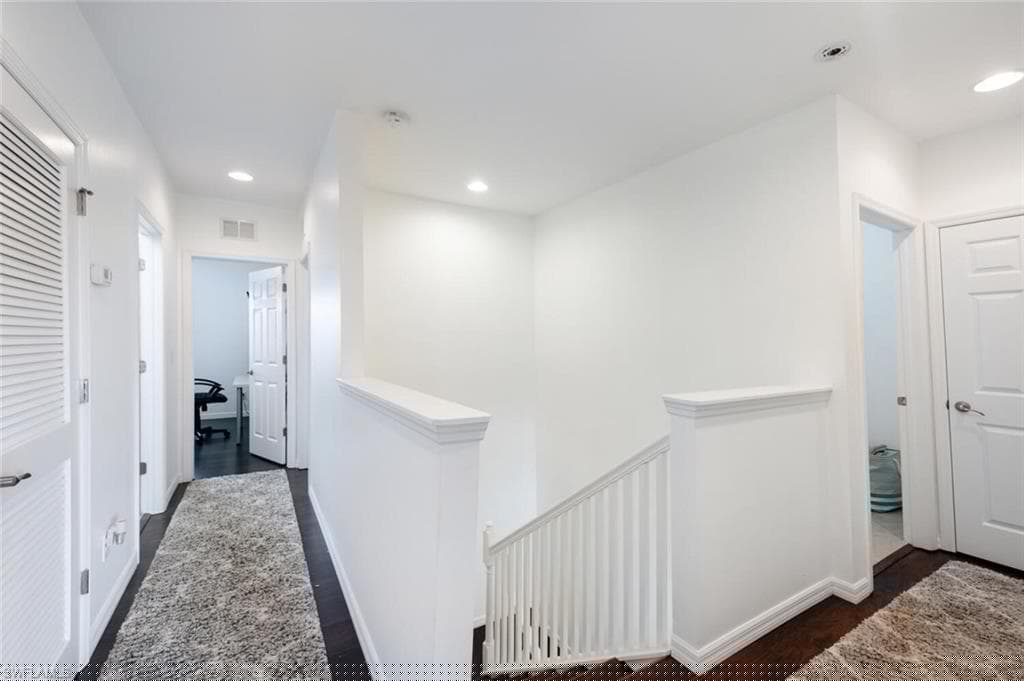 15112 Summit Place Cir 214, Naples, FL 34119-26