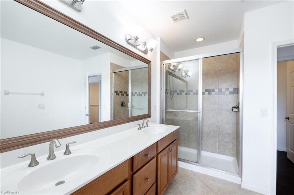 15112 Summit Place Cir 214, Naples, FL 34119-30