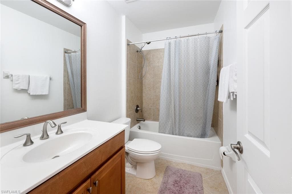 15112 Summit Place Cir 214, Naples, FL 34119-34