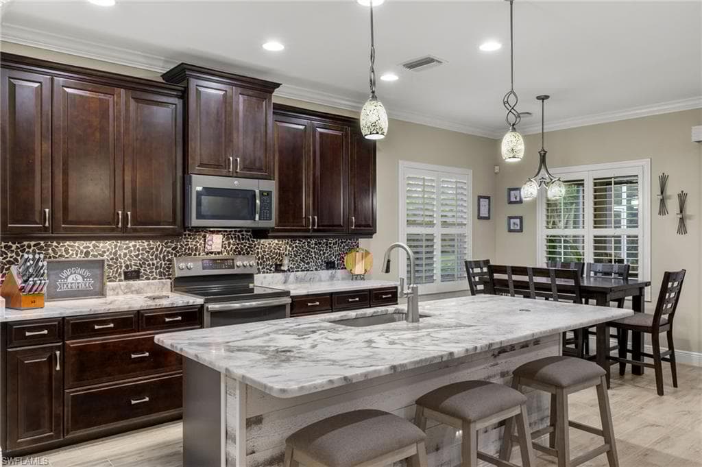 14579 Manchester Dr, Naples, FL 34114-10