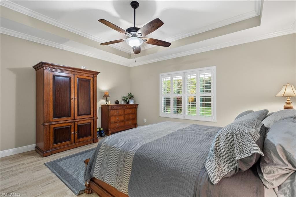 14579 Manchester Dr, Naples, FL 34114-14