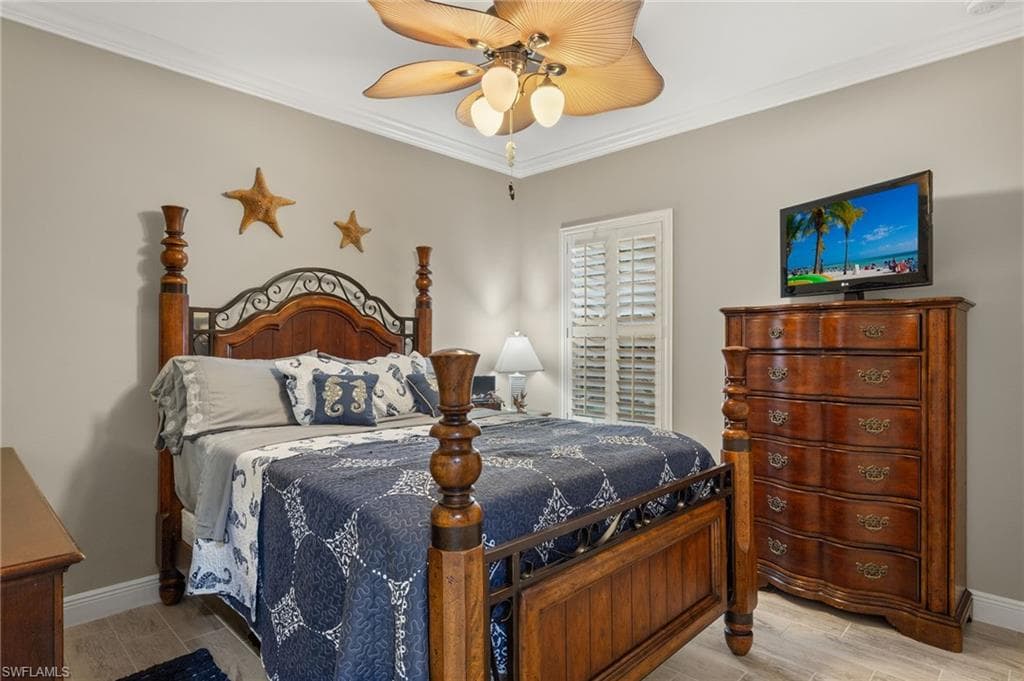 14579 Manchester Dr, Naples, FL 34114-17