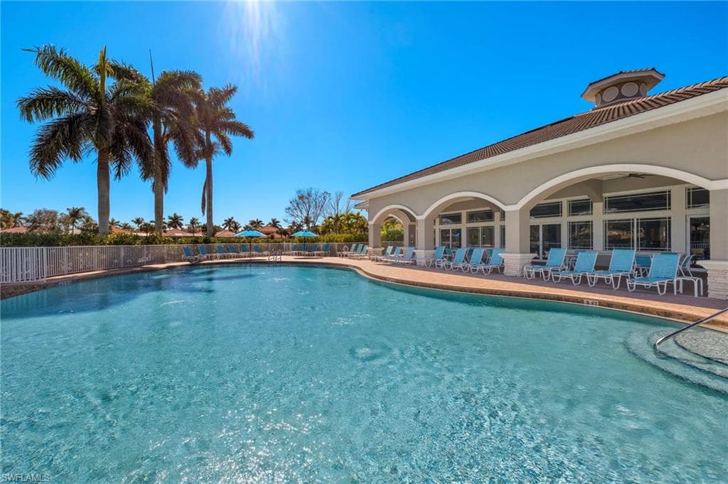14579 Manchester Dr, Naples, FL 34114-43
