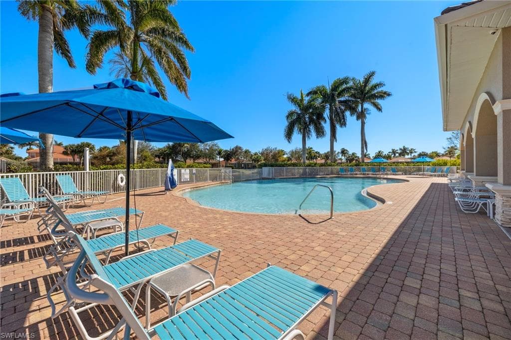 14579 Manchester Dr, Naples, FL 34114-44