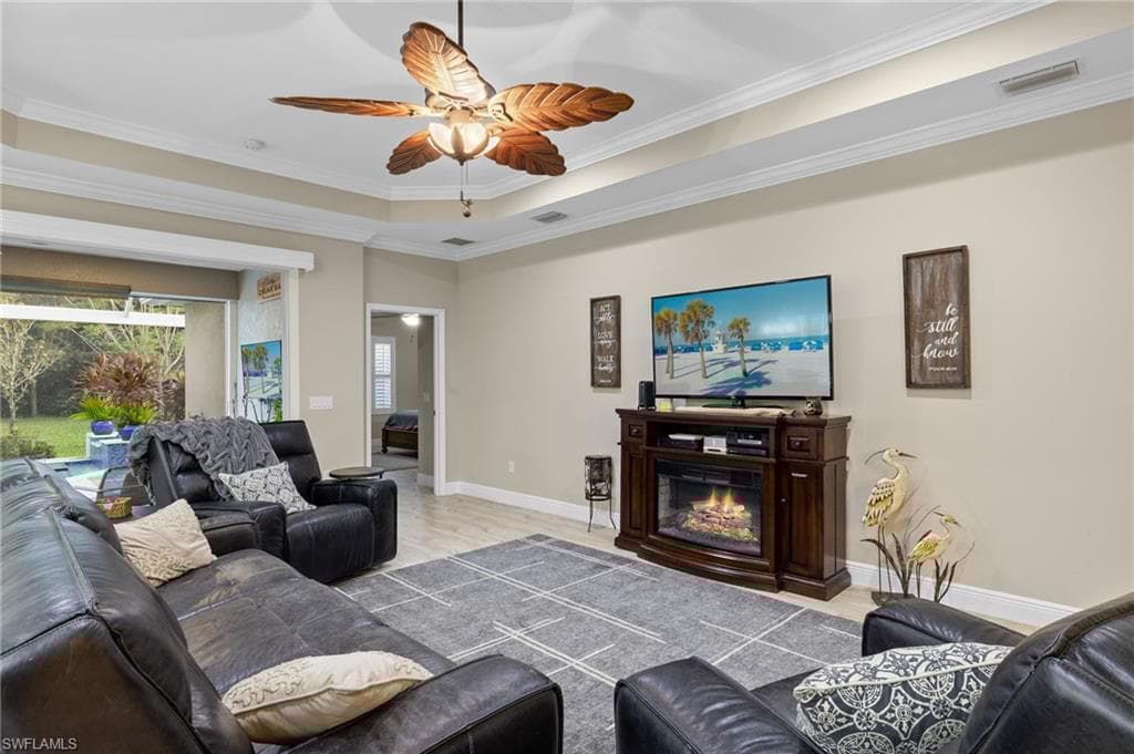 14579 Manchester Dr, Naples, FL 34114-4
