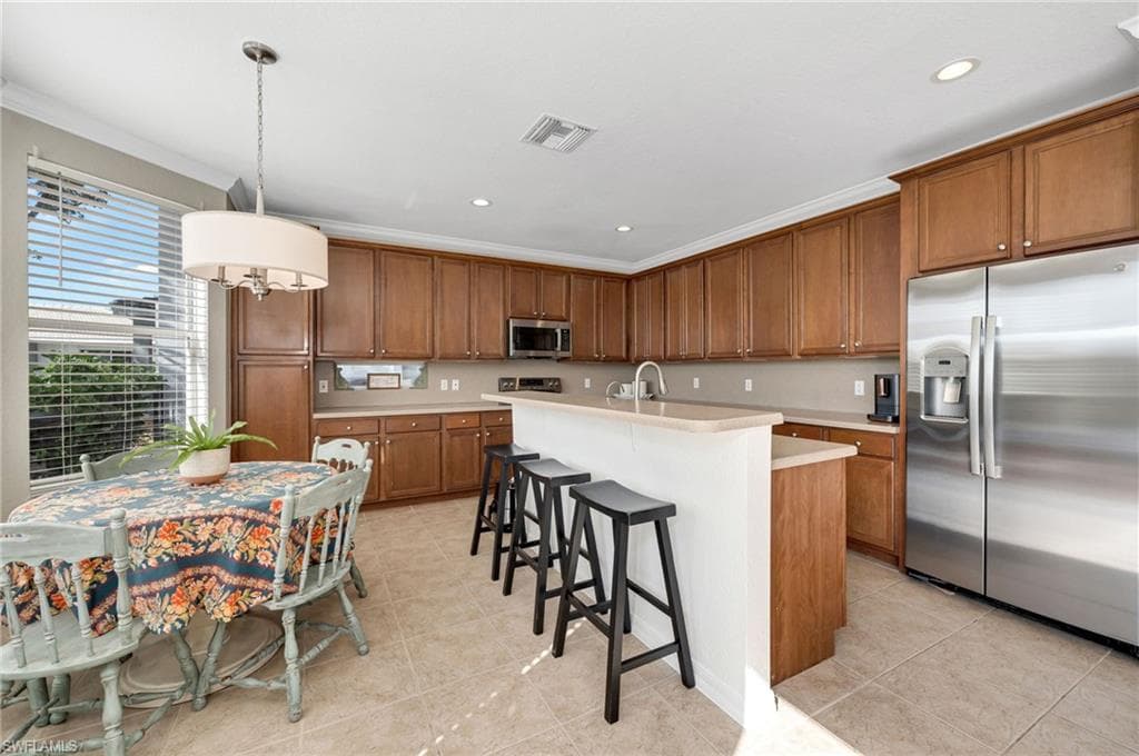 9812 Springlake Cir, Estero, FL 33928-17