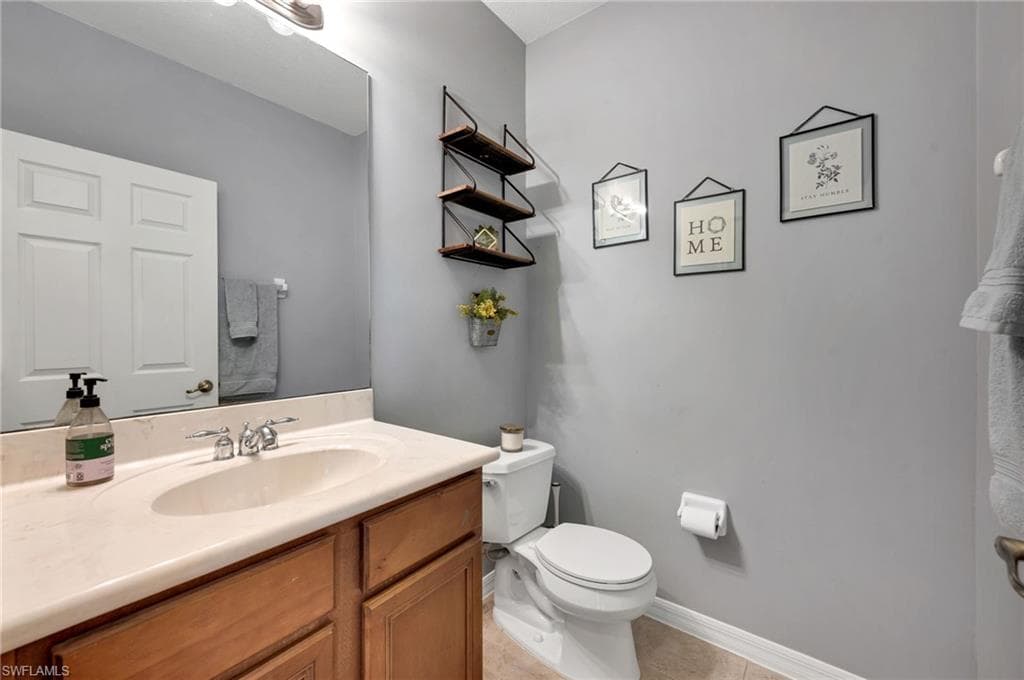 9812 Springlake Cir, Estero, FL 33928-25