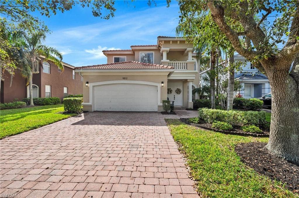 9812 Springlake Cir, Estero, FL 33928-2