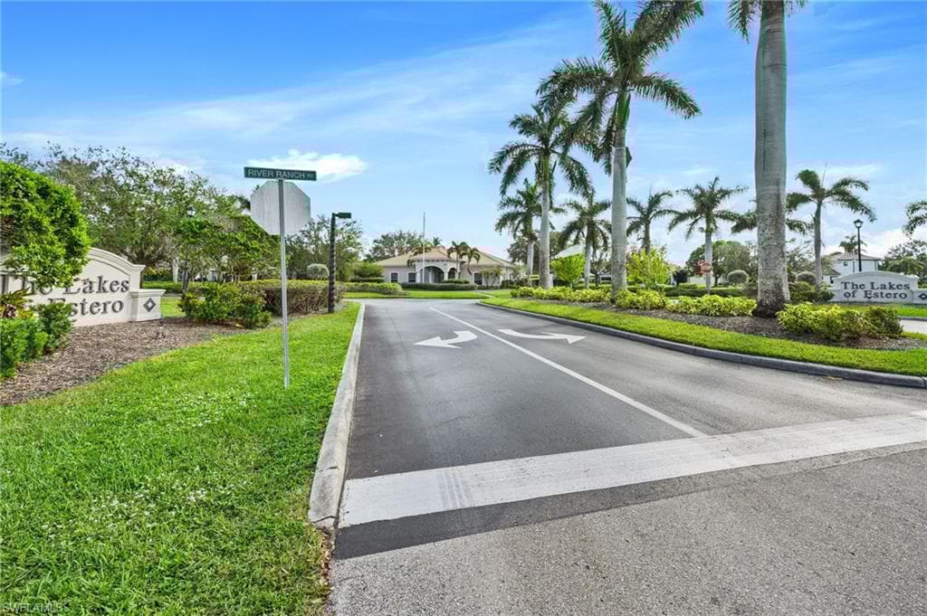 9812 Springlake Cir, Estero, FL 33928-29