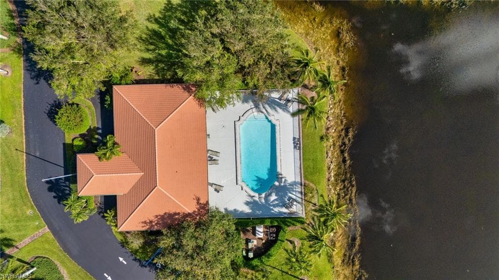 9812 Springlake Cir, Estero, FL 33928-7